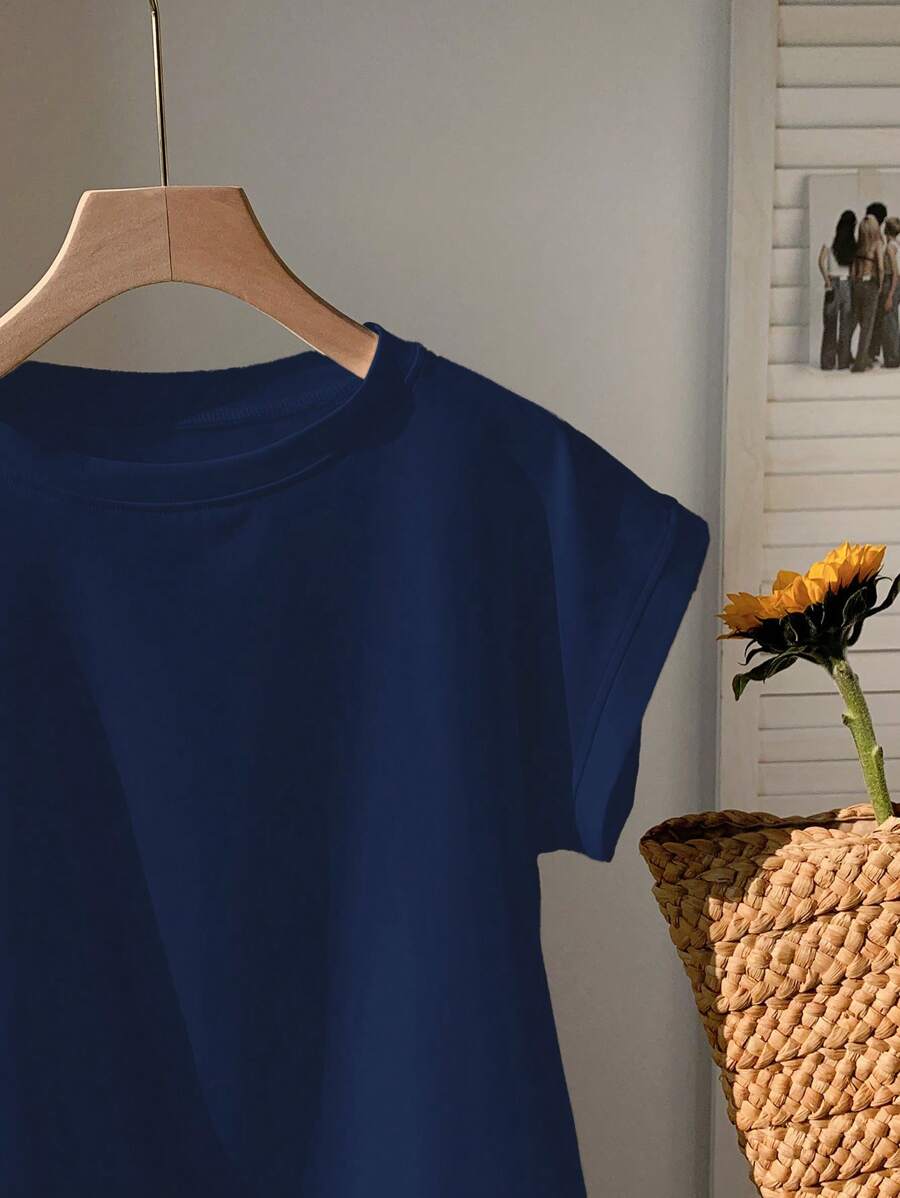 Comfortcana Women's Plus Size Minimalist Short Sleeve T-Shirt