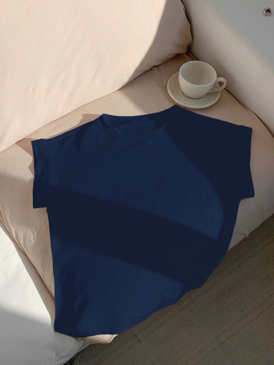 Comfortcana Women's Plus Size Minimalist Short Sleeve T-Shirt
