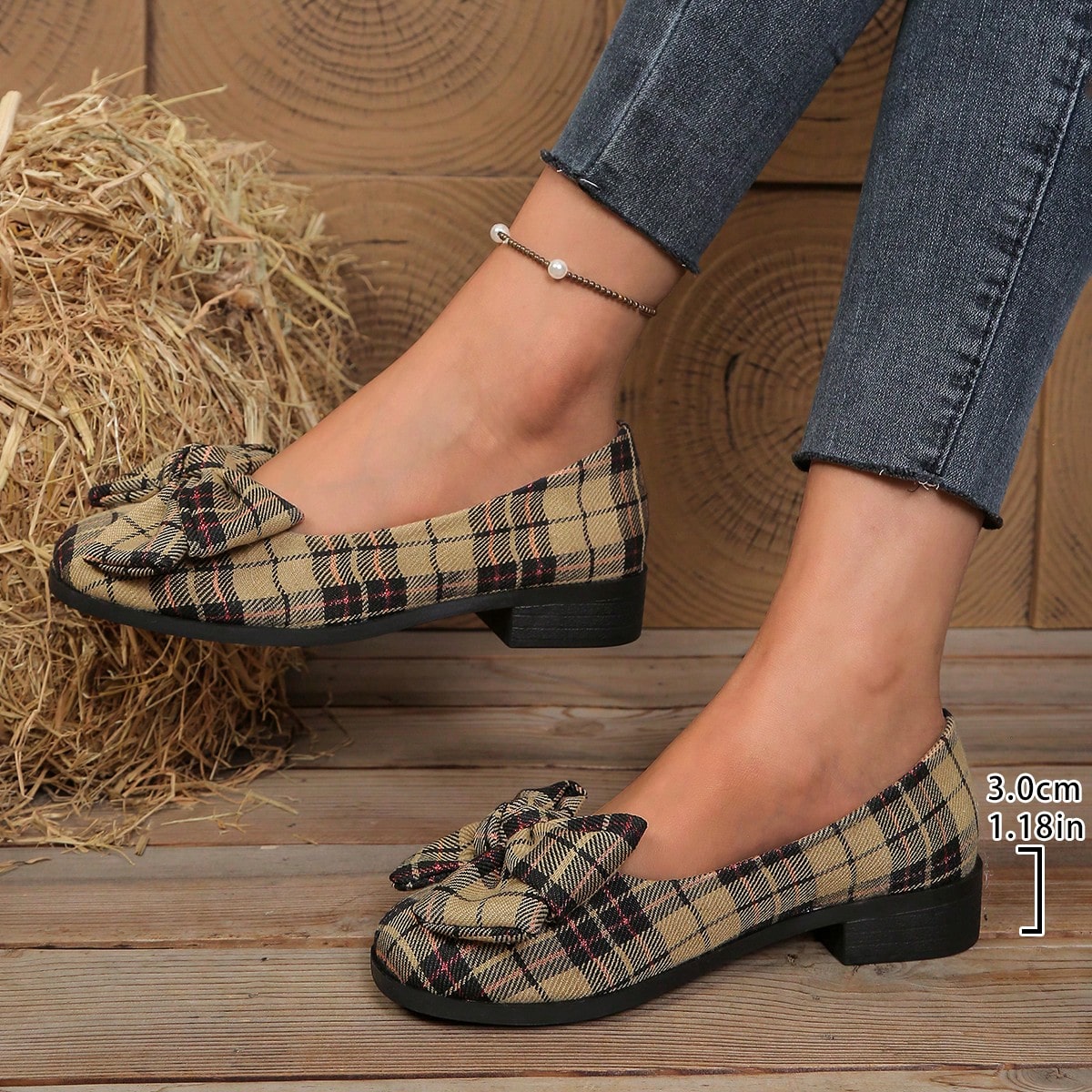 Women's Flat Vulcanized Fabric Shoes Non-Slip Toothed Sole