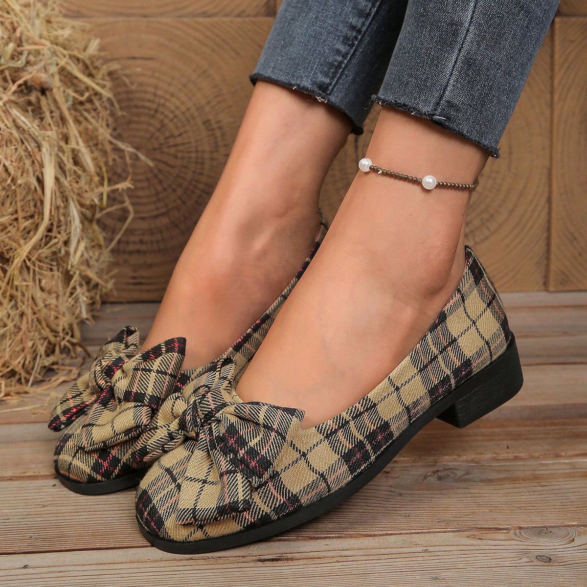 Women's Flat Vulcanized Fabric Shoes Non-Slip Toothed Sole