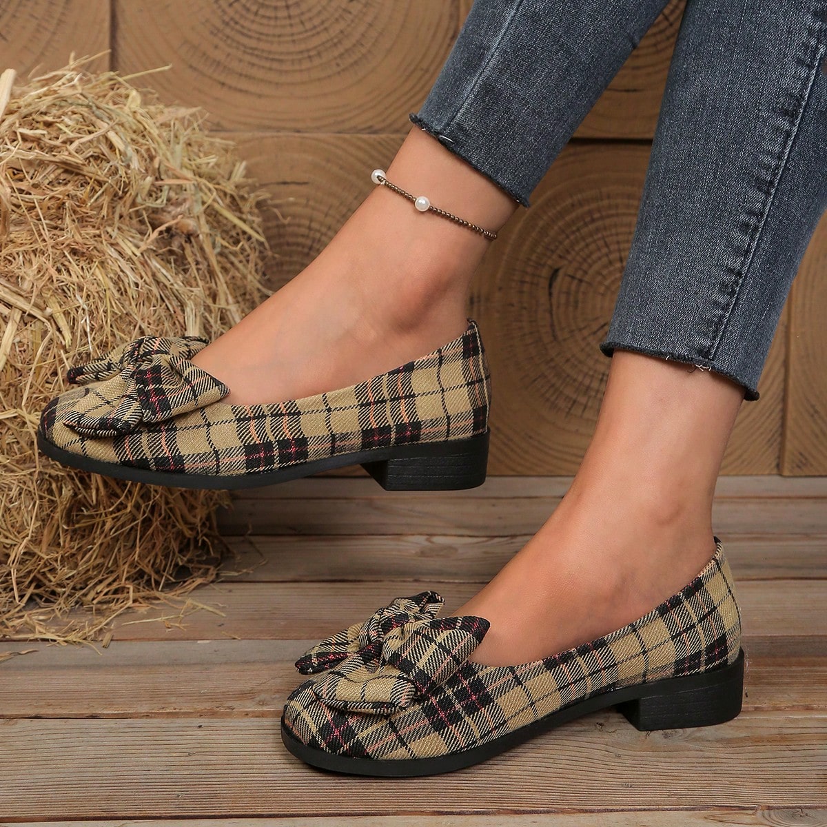 Women's Flat Vulcanized Fabric Shoes Non-Slip Toothed Sole