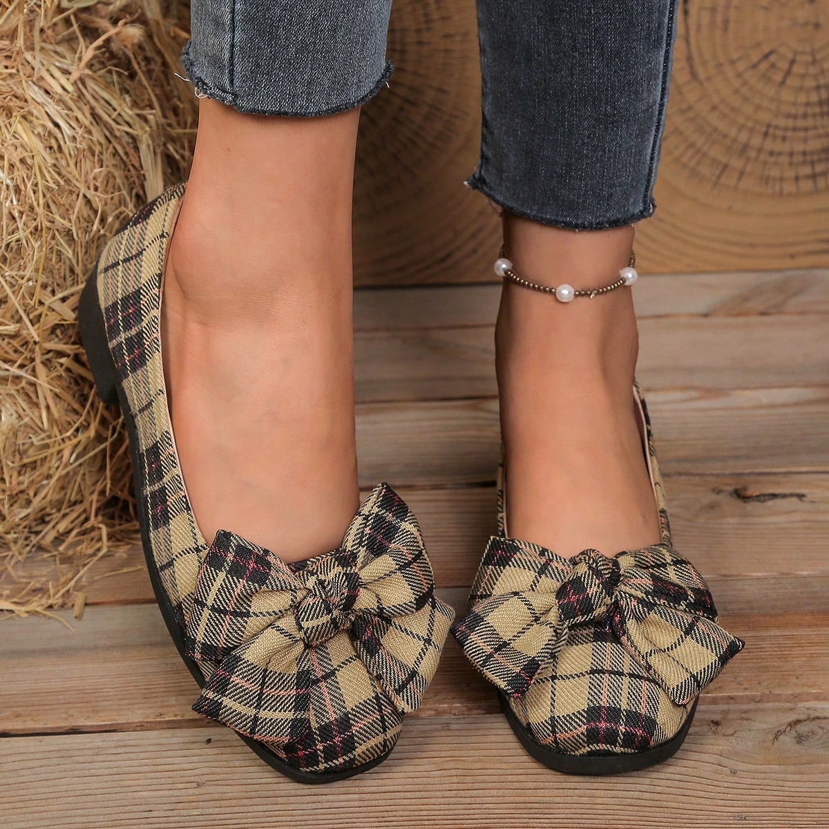 Women's Flat Vulcanized Fabric Shoes Non-Slip Toothed Sole