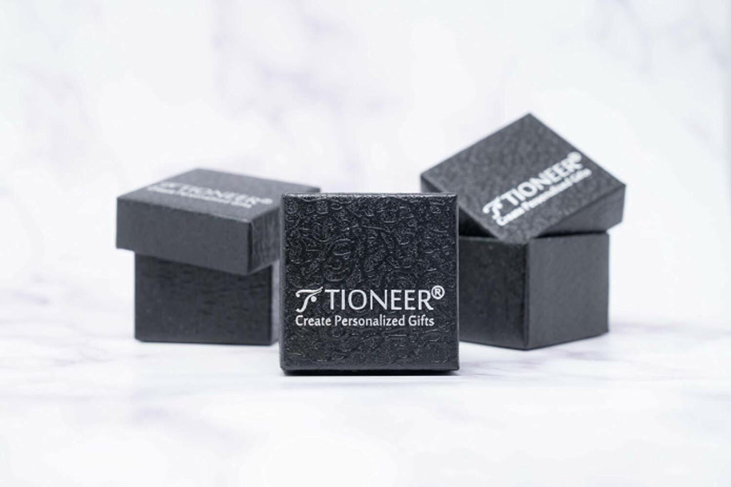 TIONEER Royal Box Monogram Initial Square Biker Signet Ring